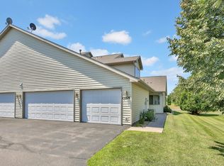 13026 Mulligan Ct, Lindstrom, MN 55045