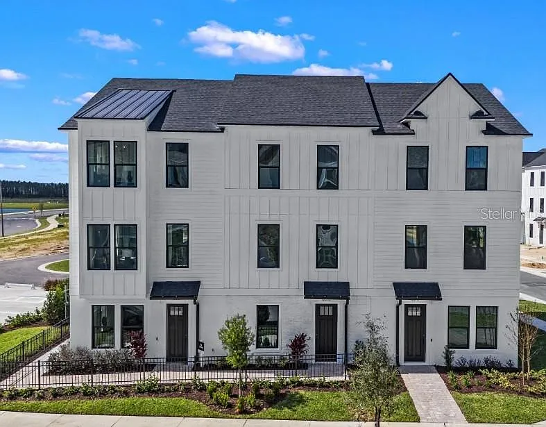 4 bed, 3.5 bath, 1846 sqft, $3,300 — Photo 1