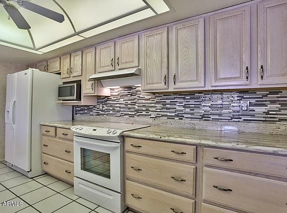 2nd image of 10513 W Tropicana Cir