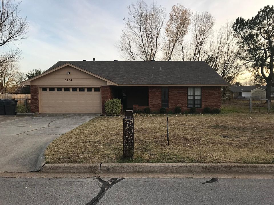 1st image of 3128 Woodside Dr