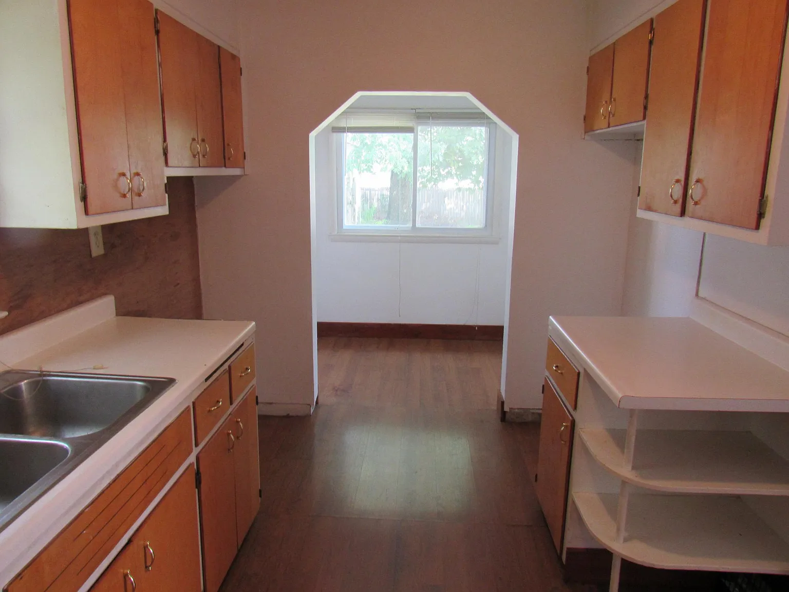3 bed, 1112 sqft, $1,195 — Photo 2