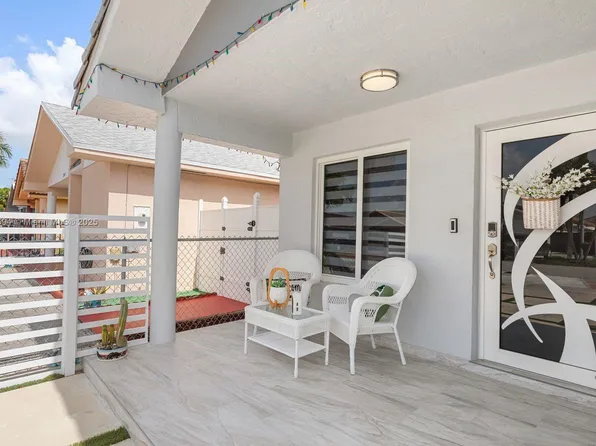 2735 W 74th St, Hialeah, FL 33016