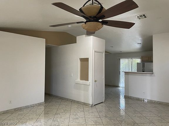 4th image of 4614 Wild Oak Way