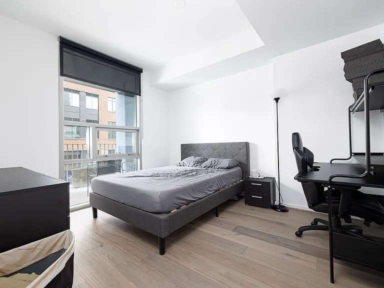 321 10th Ave #204 — Photo 8