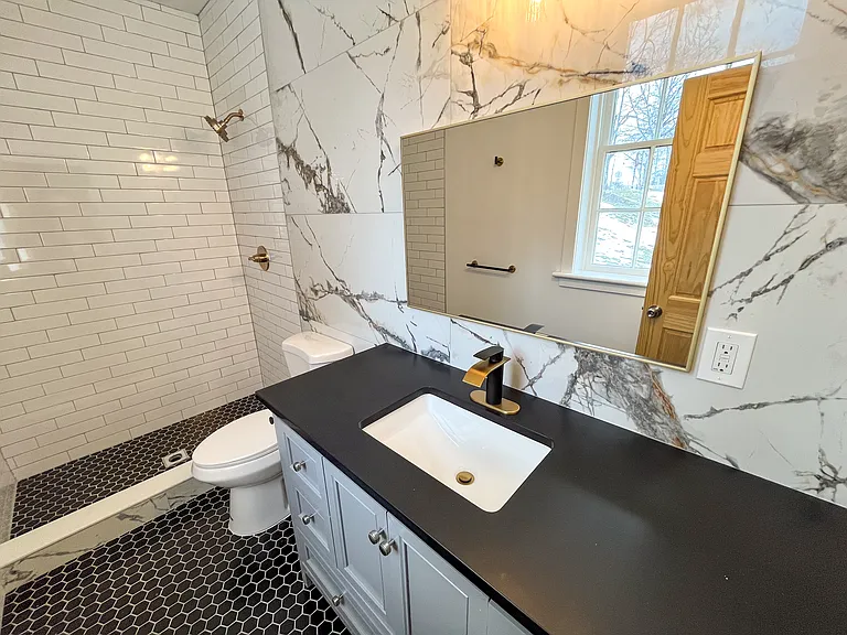 309 Hinton St — Photo 14