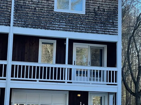 113 Songbird Ln, Farmington, CT