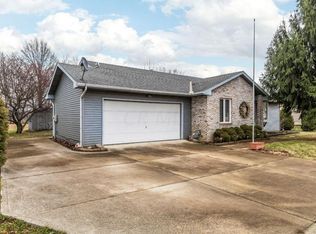 73 Charles Rd SW, Pataskala, OH 43062