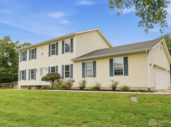 6265 Middleboro Rd, Blanchester, OH 45107