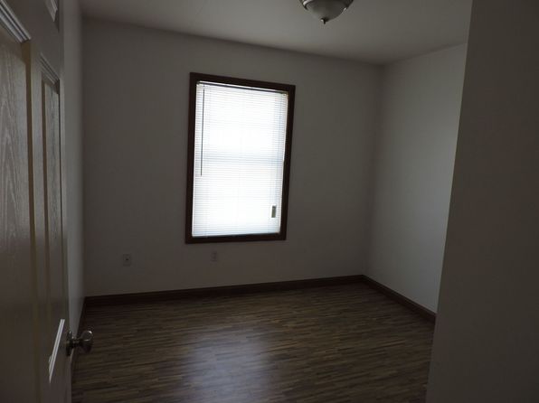 Beautiful Apartment Near Campus | 456 2nd St, California, PA