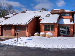 25832 Fairmount Blvd, Beachwood, OH