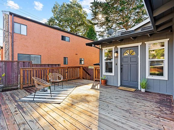 3rd image of 532 Clubhouse Dr