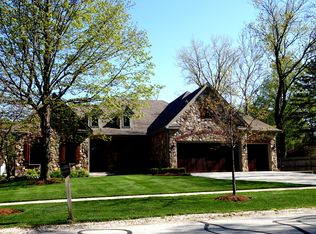 1051 Parkside Rd, Naperville, IL 60540