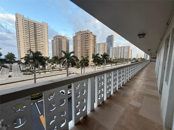 1893 S Ocean Dr APT 506, Hallandale, FL 33009