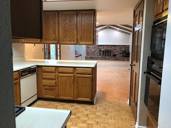 Kitchen, eating space, family room