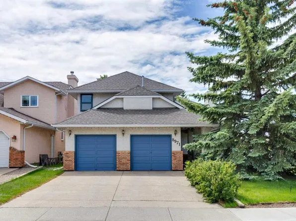 8971 NE Scurfield Dr NW, Calgary, AB T3L 1K6