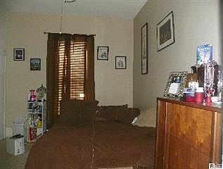 5th image of 25 Grandin St