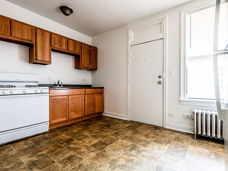 8101 S Drexel — Photo 19