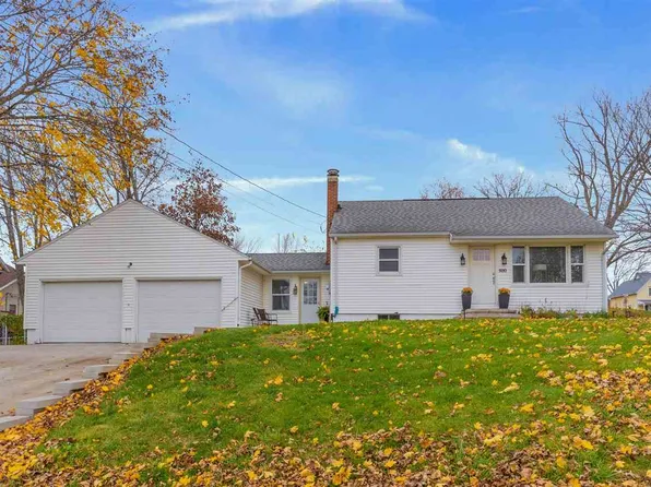 500 Oak St, Williamsburg, IA 52361