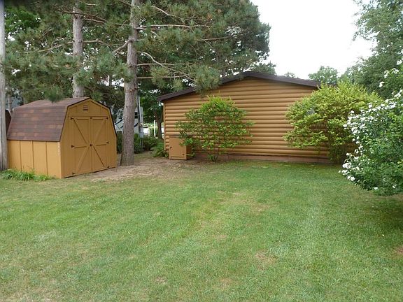 3rd image of 1747 N White Birch Dr