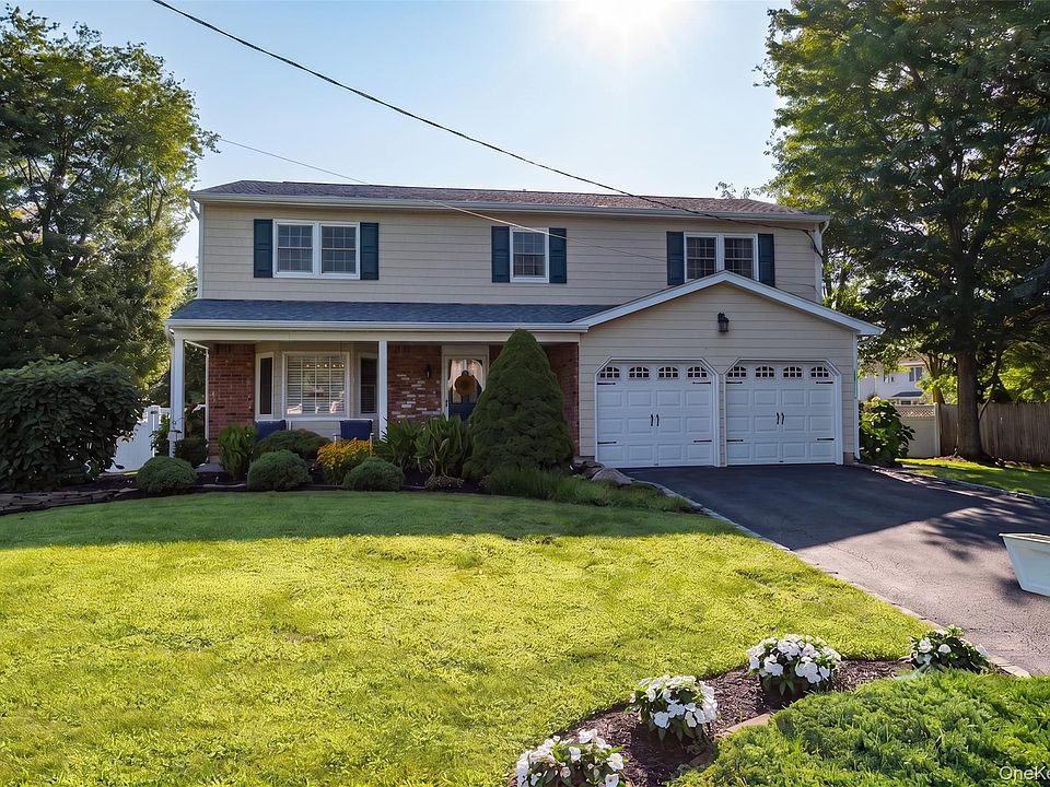 1st image of 165 Pepperidge Road