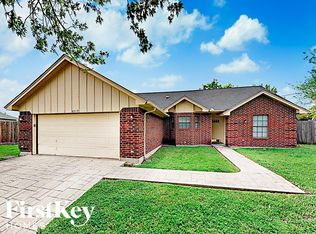 6317 Brookmont Ct, Arlington, TX 76018