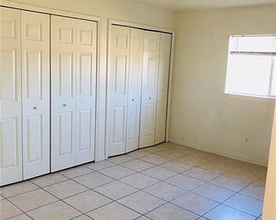 4th image of 1527 Gilbert Ave S #S