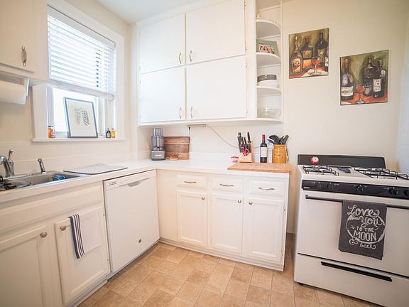 3rd image of 420 E Armour Blvd APT 7NE