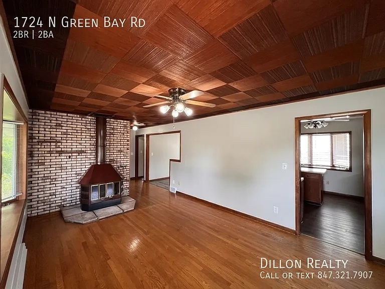 1724 N Green Bay Rd — Photo 2