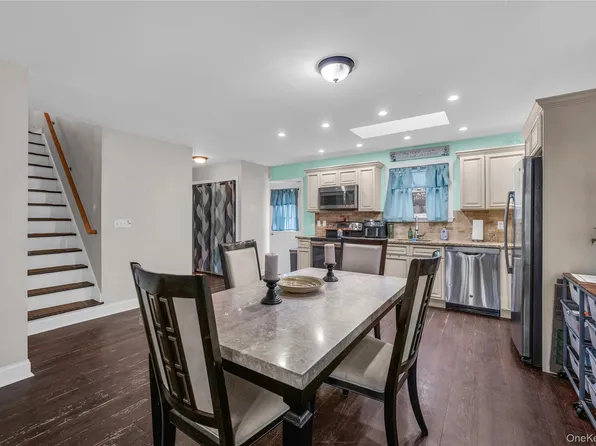 498 A William Floyd Parkway, Shirley, NY 11967