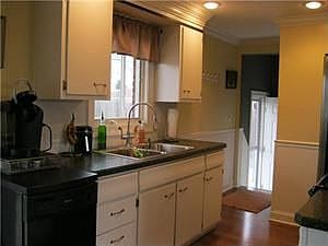 3rd image of 83 Diane Dr