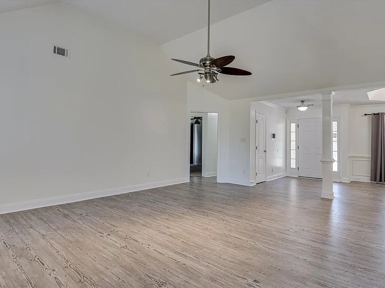610 Butler Springs Cir — Photo 10