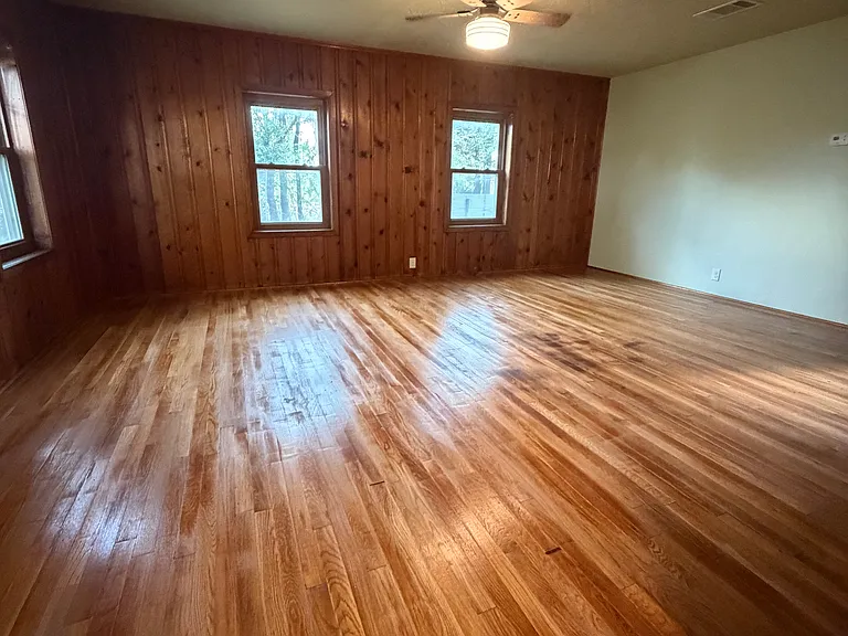 5008 Parrish Rd #1 — Photo 3