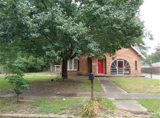 1902 Locust St, Texarkana, AR 71854