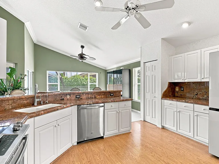 6850 Grenelefe Rd — Photo 16