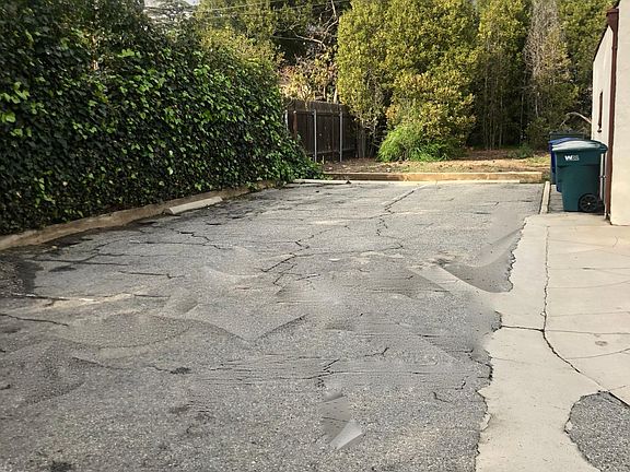 3rd image of 505 W Sierra Madre Blvd