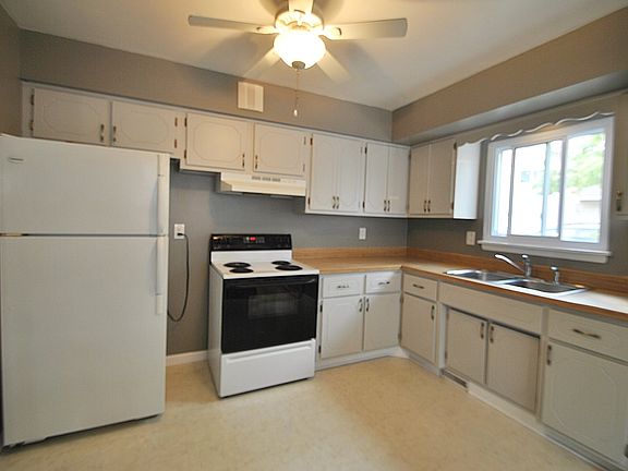 2nd image of 4266 W 180th St