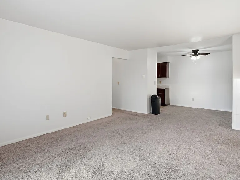 825 South Grand Avenue — Photo 11