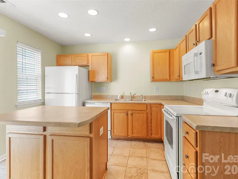 148 Mangum Cir — Photo 9