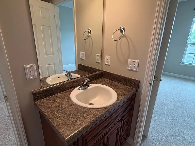 410 Conley Dr — Photo 9