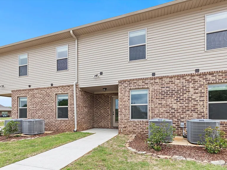 16097 Cohen Dr — Photo 30