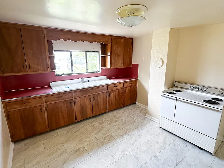 9121 Chapman Hwy — Photo 3