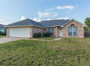 1308 Tiffany Ln, Commerce, TX 75428