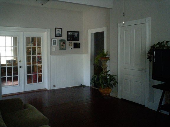 3rd image of 411 Worsham St