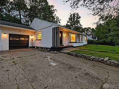 1st image of 123 Briar Pl