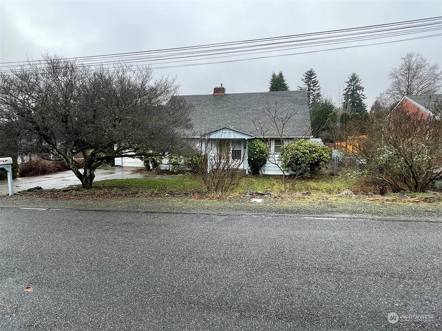 3307 Heather Place W photo 1