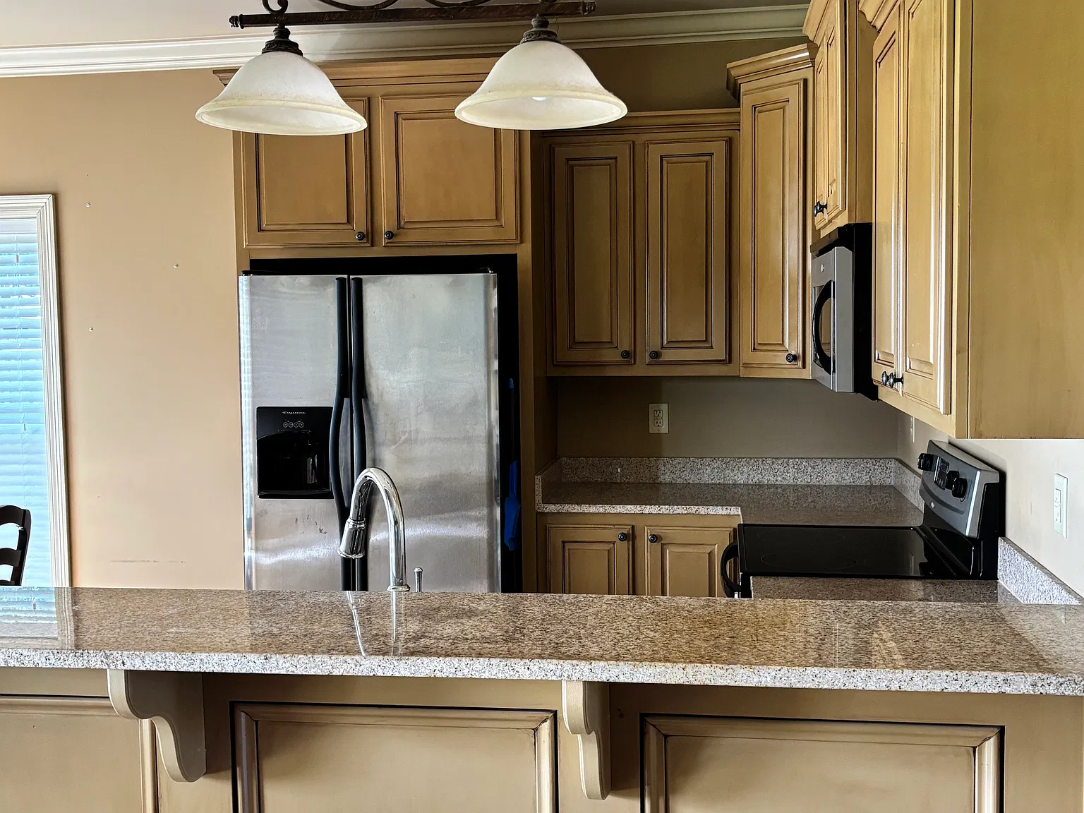 3 bed, 1272 sqft, $1,800 — Photo 2