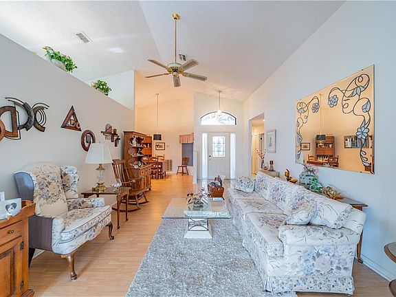 5th image of 306 Northway Dr