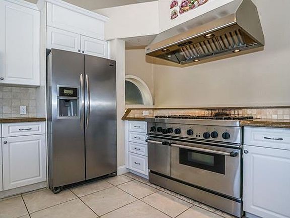 2nd image of 3109 NE 26th St #3111