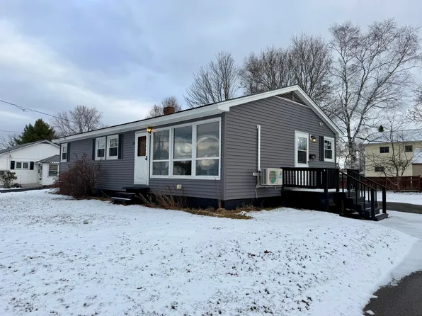 12 Palm Street, East Millinocket, ME 04430