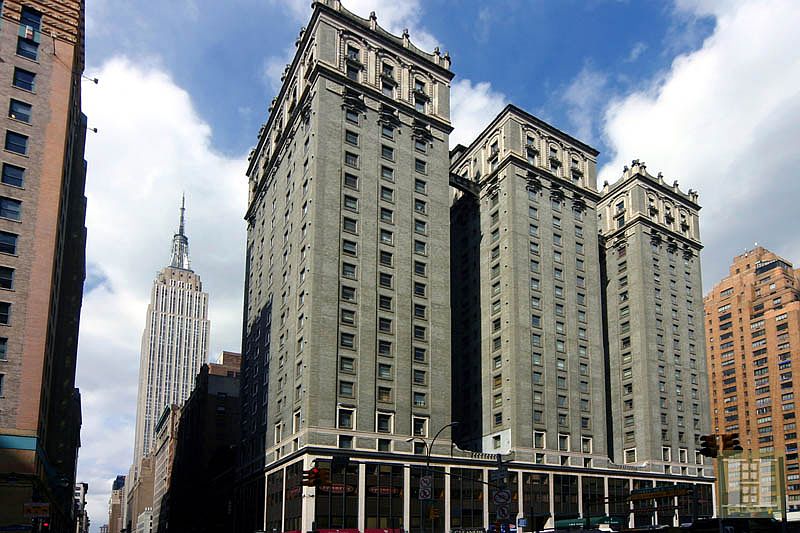1st image of 4 Park Ave APT 19T